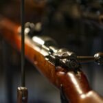 Broń strzela sama? Dwa razy do roku? Sprawa postrzelenia dziecka z broni myśliwskiej