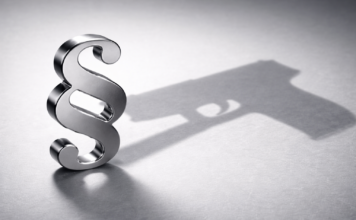 Użyteczna iluzja która działa. Celowość posiadania broni w Polsce.